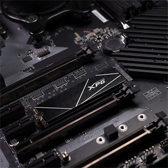 ADATA XPG GAMMIX S70 Blade 2TB PCIe x4 (4.0) M.2 2280 SSD fekete