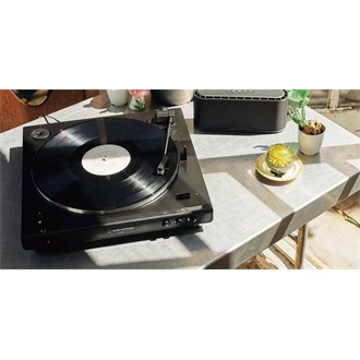 Audio-technica AT-LP60XBTBK automatikus szíjhajtású lemezjátszó