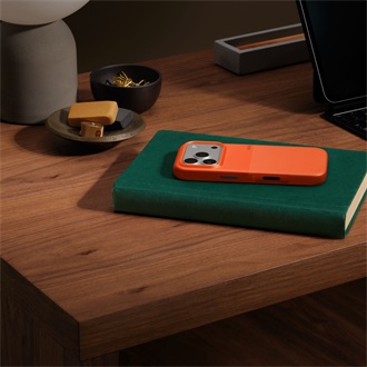 Apple Beats iPhone 17 Pro Rugged Case with MagSafe and Camera Control – Sierra Orange okostelefon ütésálló tok narancssá