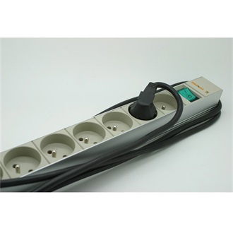 CONTEG hálózati elosztó 19" 8xUTE, kapcsolós