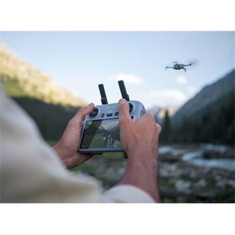 DJI Mini 4 Pro (RC 2) drón