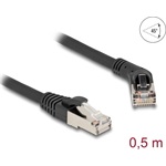 Delock RJ45 hálózati kábel Cat.6A S/FTP 45 -ben jobbra hajlított apa   egyenes apa 0,5 m fekete