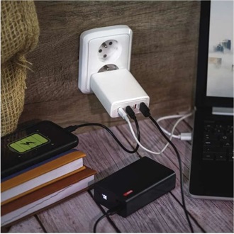 Emos GaN PD 120 W max. univerzális USB töltő