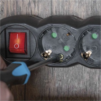 Emos PC1425R 5m/ 4aljzat/kapcsolós/fekete/PVC/1,5mm2 hosszabbító