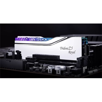 G-SKILL Trident Z5 Royal 32GB 6400MT/s DDR5 memória CL30 Kit of 2 fehér RGB