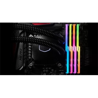 G-SKILL Trident Z RGB 128GB 4000MT/s DDR4 CL18 Kit of 4 fekete RGB