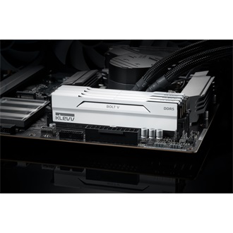 KLEVV BOLT V 64GB 6000MT/s DDR5 memória CL30 Kit of 2 fehér