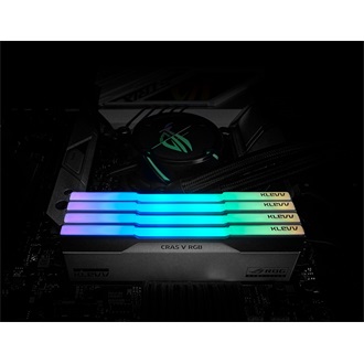 KLEVV CRAS V ROG 32GB 6200MT/s DDR5 memória CL30 Kit of 2 fehér-szürke RGB