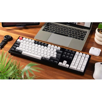 Keychron Q6 HE Bluetooth / vezeték nélküli / USB magyar Gateron double-rail magnetic nebula mechanikus billentyűzet feke