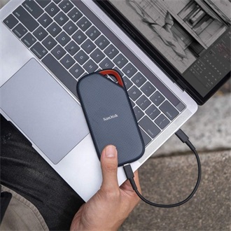 Sandisk Extreme PRO 2TB USB4 vízálló ütésálló külső SSD fekete-narancssárga