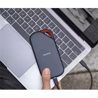 Sandisk Extreme PRO 4TB USB4 vízálló ütésálló külső SSD fekete-narancssárga