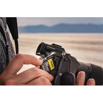 Sony 128GB SF-G Tough UHS-II Class10 U3 V90 vízálló ütésálló SDXC memóriakártya BOX fekete