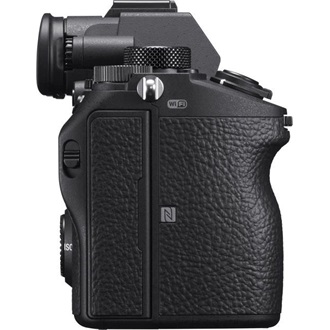Sony Alpha 7 III + 28-70mm f/3.5-5.6 OSS II Kit digitális fényképezőgép fekete