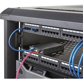 StarTech Gigabit Ethernet Copper-to-Fiber media konverter